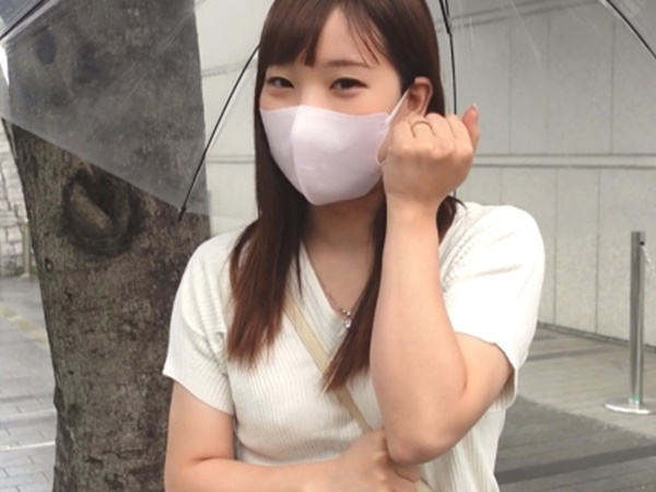 【童顔妻の裏切り】「旦那じゃ満足できないの…」不満爆発の若妻が不倫セックスで大暴走！責めと首絞めファックでSとMの両方を楽しむ、エロス全開の浮気現場！♡