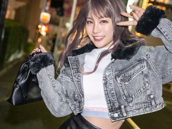 【ギャルナンパ成功！】激カワギャルをホテルに連れ込み、ギャルらしいノリでリードされちゃう！『気持ちいい？』と挑発しながら、自ら腰を振りまくり、チンポに跨ってイキまくる！ギャルムーブ全開のエロプレイに悶絶必至！♡