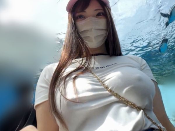 【爆乳コスプレイヤーをナンパ】『コスプレのままエッチしよ？』ノーブラパイスラで誘惑する美人レイヤーが、ヤリ目ナンパ師にホテルへ！自慢の爆乳を揺らしながら、コスプレ姿でハメ撮りSEX！素人とは思えないエロさに興奮必至！♡