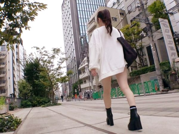 【アイドル志望の純粋美少女】『気持ち良すぎる…』色白美肌のウブっ子がAVで快楽初体験！オナニーじゃ満足できない敏感ボディが激しく悶え、大量の愛液が止まらない！