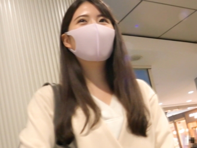 【マスク美人の巨乳パイパンSEX】『おっぱい揉んで…』大きなおっぱいが魅力的なマスク美女が、ビンビンのチンコでパイパンマ○コを激しく突き回され、感じまくる！巨乳とパイパンのコラボが最高すぎる♥