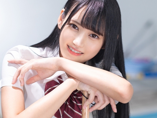 【制服美少女の甘酸っぱい初体験】超絶キュートな女子高生が制服姿でエッチな挑戦!チンコ挿入にドキドキの初々しいセックス♥