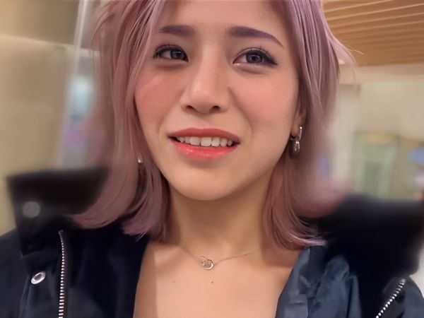 【ギャル素人ハメ撮り】日焼け肌のビッチギャルをゲット!美巨乳と敏感マ○コを舐め回し、エロ全開に♡水着姿で生チ○ポ挿入!着衣セックスで激しく乱れる!