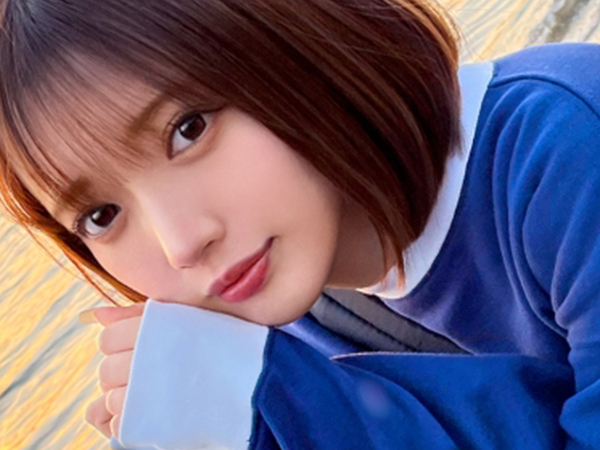 【デートで即ハメ】ショートカットが似合う女子大生とラブラブデート♥ 貧乳スレンダーなカラダに生チンを挿入！最後は顔射でフィニッシュ！！